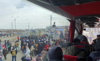 Ukrayna'dan yola çıkan Türklerin tahliyesi sürüyor