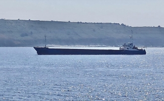 Çanakkale Boğazı'nda yük gemisi karaya oturdu