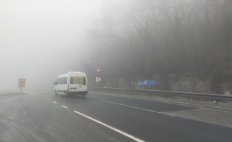 Bolu Dağı'nda sağanak ve sis ulaşımı güçleştiriyor