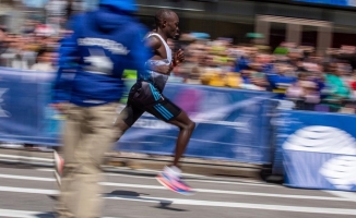 Boston Maratonu'nda ipi Kenyalı atletler göğüsledi