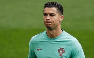 Cristiano Ronaldo yeni doğan ikizlerinden birini kaybetti