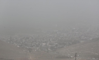 Mardin'de toz taşınımı etkisini sürdürüyor