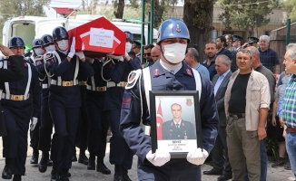 Şehit Jandarma Teğmen Akdeniz, Adana'da son yolculuğuna uğurlandı