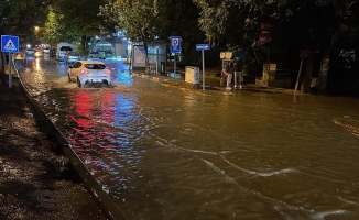 Afyonkarahisar'da sağanak hayatı olumsuz etkiledi