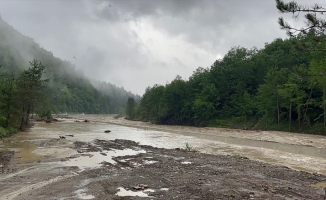 Kastamonu'da şiddetli yağış etkili oluyor