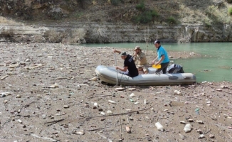 Müküs Çayı'nda kaybolan hemşireyi arama çalışması devam ediyor