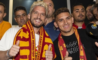 Dries Mertens ve Lucas Torreira Galatasaray'da